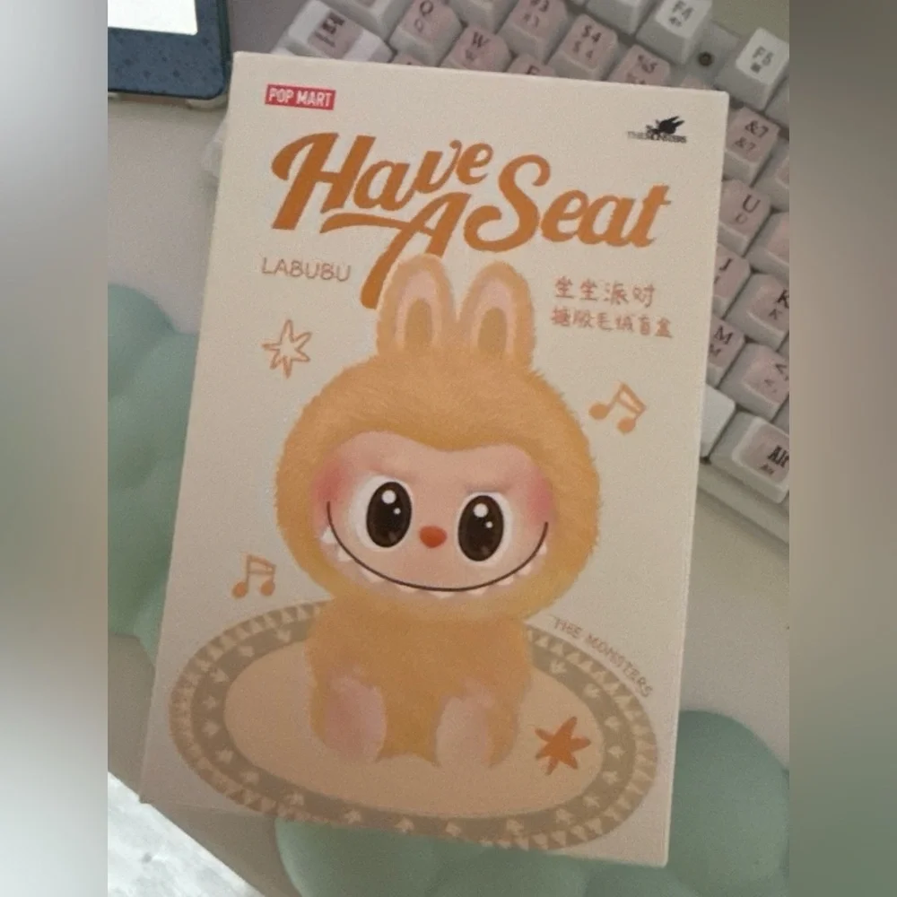 PopMart The Monsters Labubu HAVE A SEAT - Picture 4 of 5